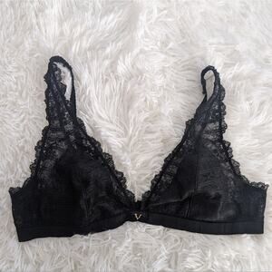 Victoria's Secret Black Lace Bralette Small